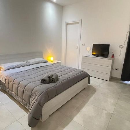 Al Quattordici Apartment Бриндизи Екстериор снимка