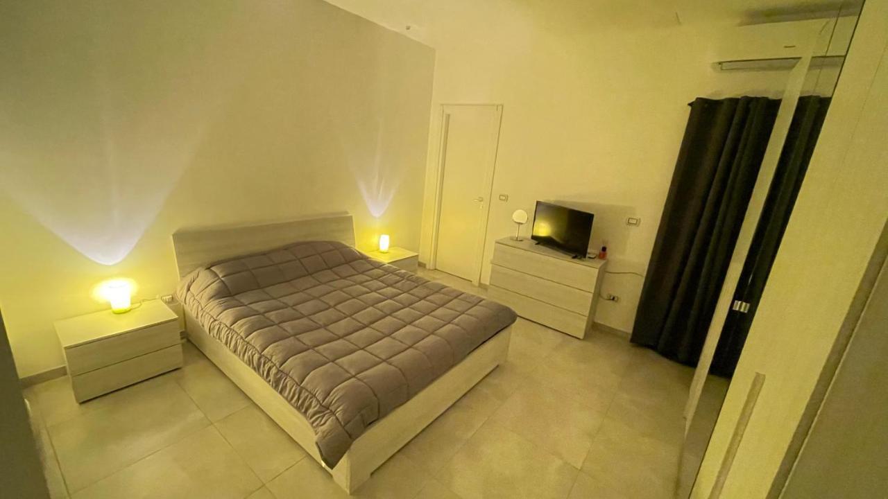 Al Quattordici Apartment Бриндизи Екстериор снимка